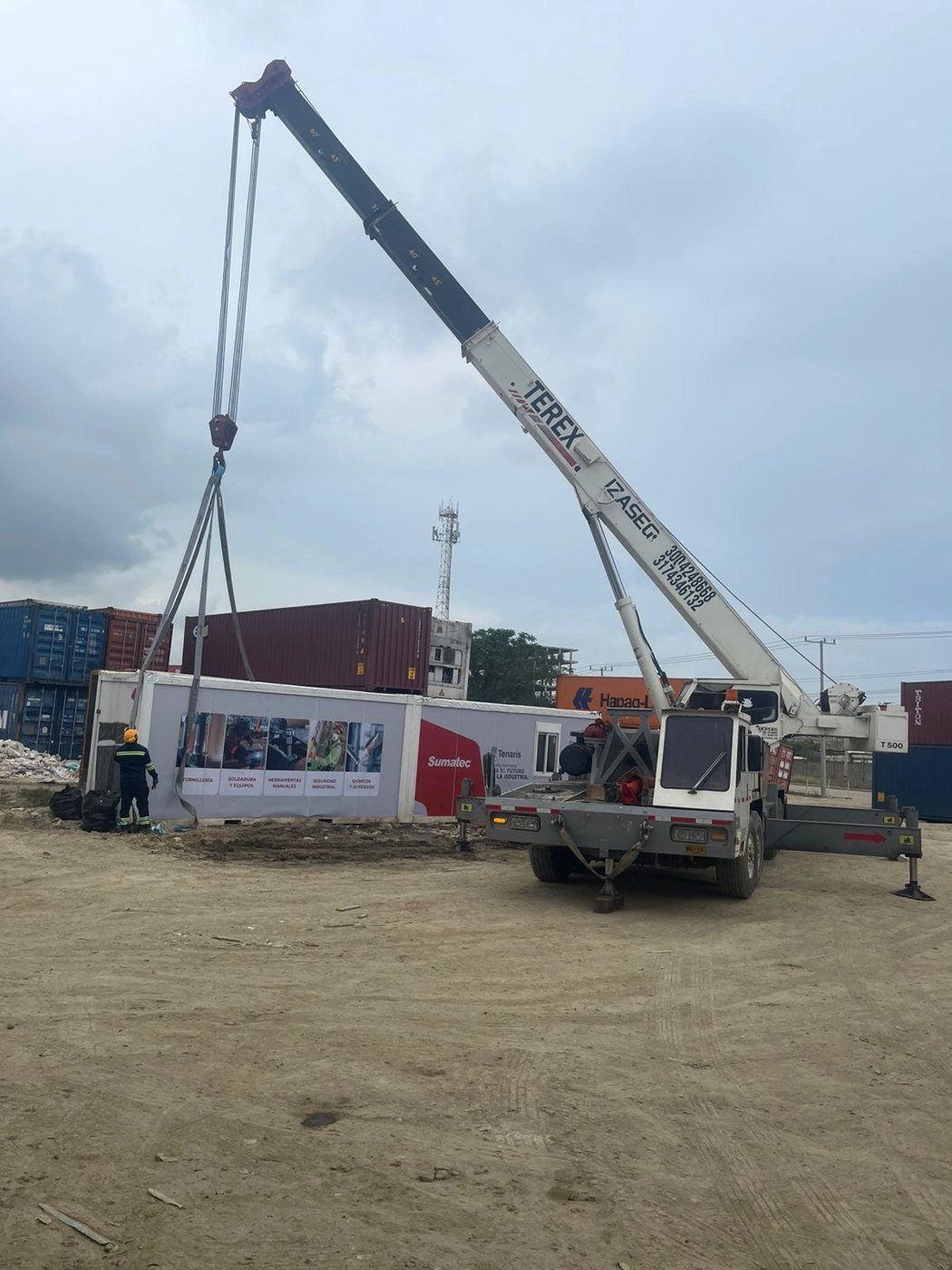 Grúa Terex en puerto